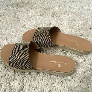 Tommy Bahama Boho tribal slip on summer sandals